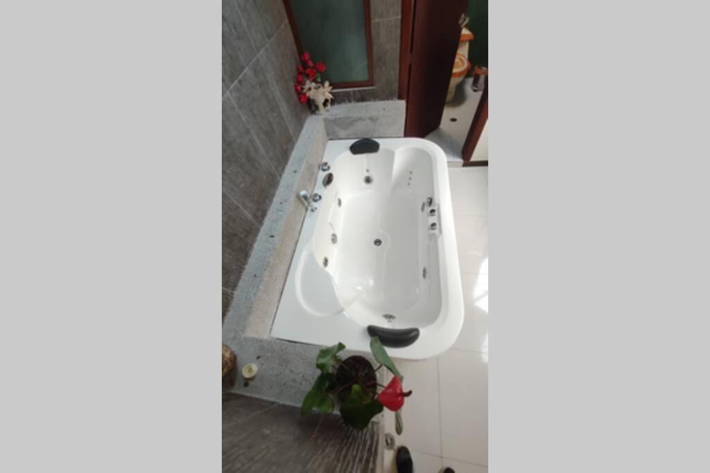 Turi Suite Con Jacuzzi, Centro De La Ciudad 바뇨스 외부 사진